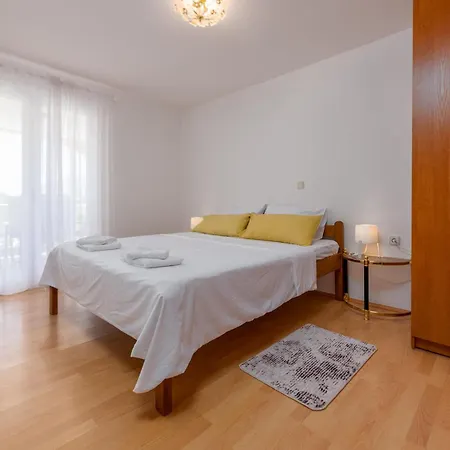 Appartamento 1 Bedroom Awesome In *