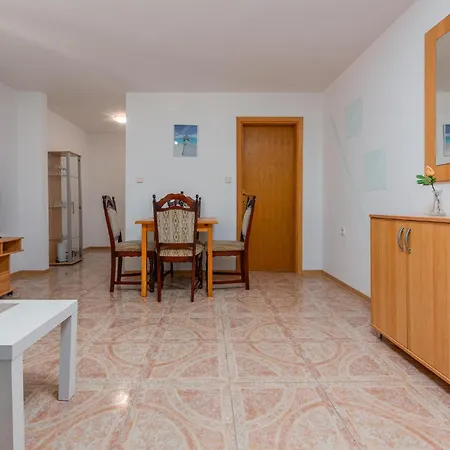 Apartman 1 Bedroom Awesome In *