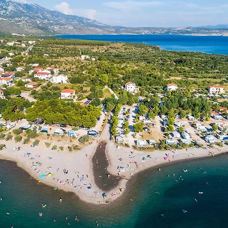 1 Bedroom Beautiful In * 塞利讷